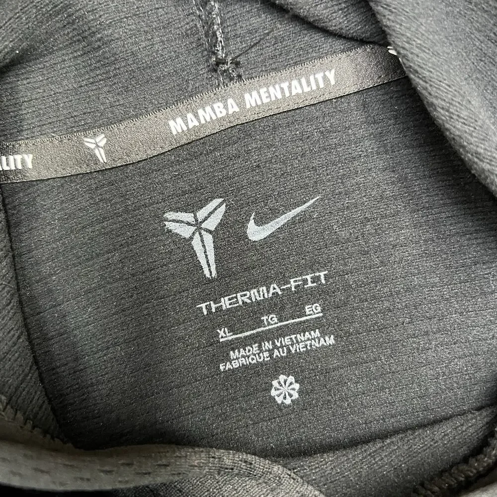 Nike Kobe Hoodie Size XL Big Kids Black White Therma Fit Pullover $52